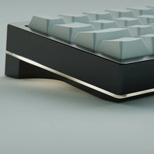 Load image into Gallery viewer, BNIB Elongate Mini 1800 in Blue/Brass