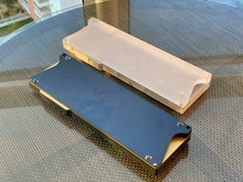 Load image into Gallery viewer, BNIB Elongate Mini 1800 in Blue/Brass